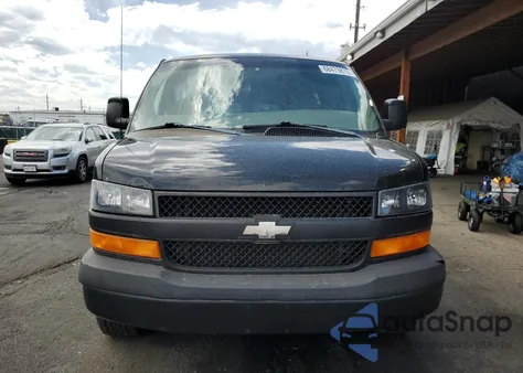 2003 Chevrolet Express G2500 z USA, uszkodzony, nr VIN 1GCFH25T431136907